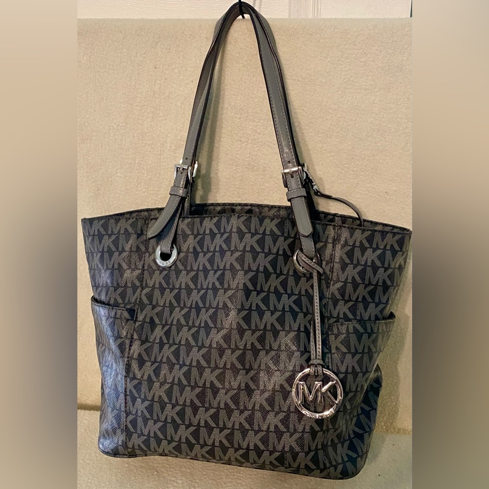 Michael Kors Shoulder Bag